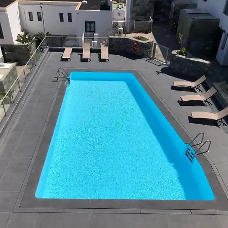 Altos De Arguineguin * La Playa de Arguineguín