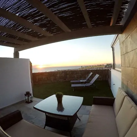 Altos De Arguineguin * La Playa de Arguineguín